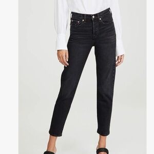 The Levi's Women's Premium Wedgie Fit Jeans Size 27